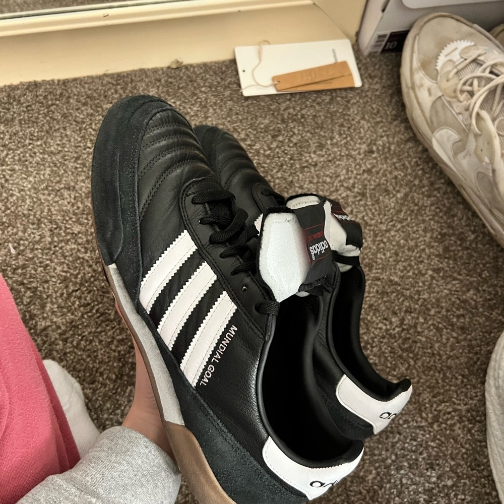 Adidas mens ‘mundial goal’ sneakers